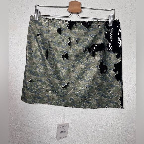 NWT FP One Free People Skinny Sequin Allover Army Camo Print Mini Skirt size 6 - Picture 8 of 11